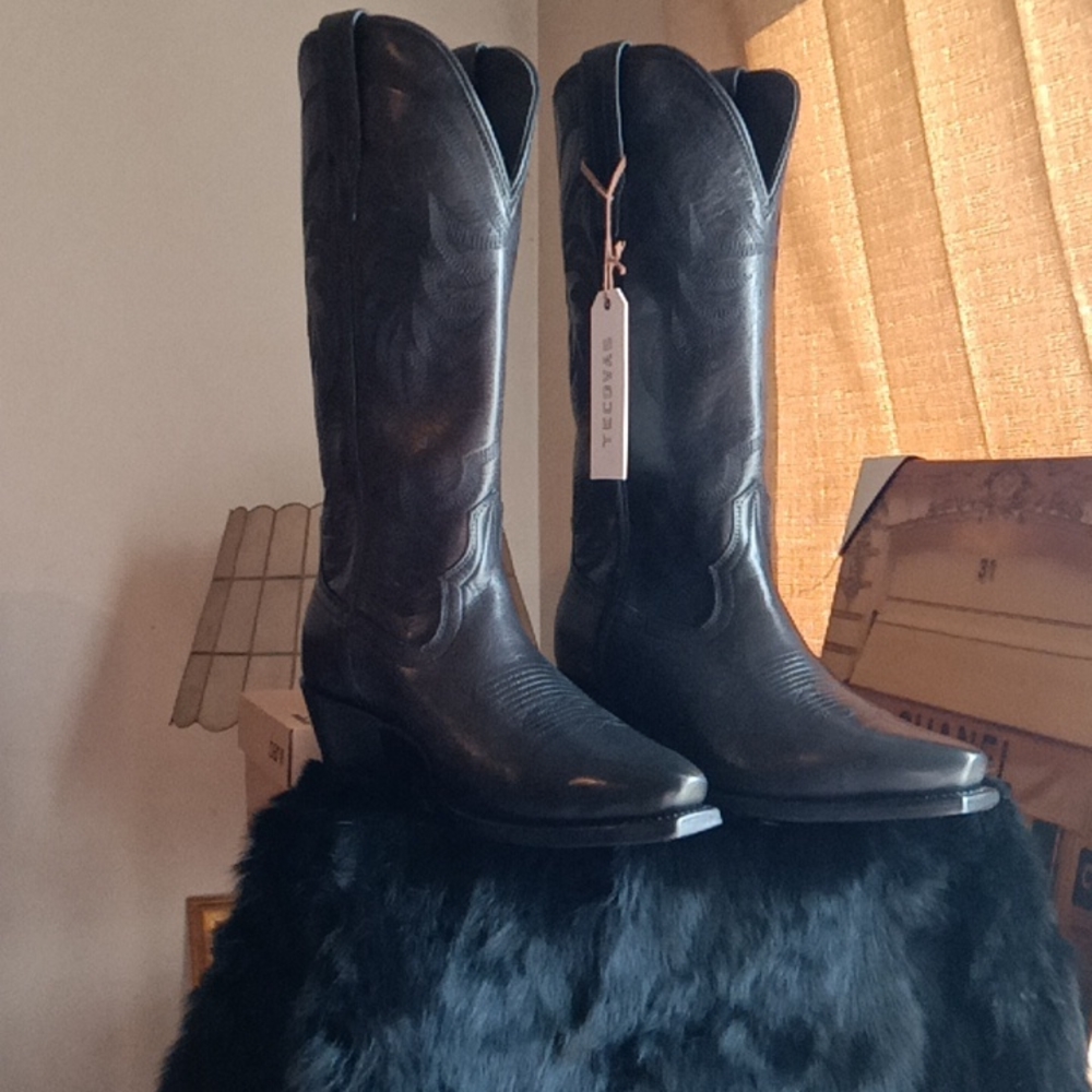 Tecovas Annie Cowgirl boots